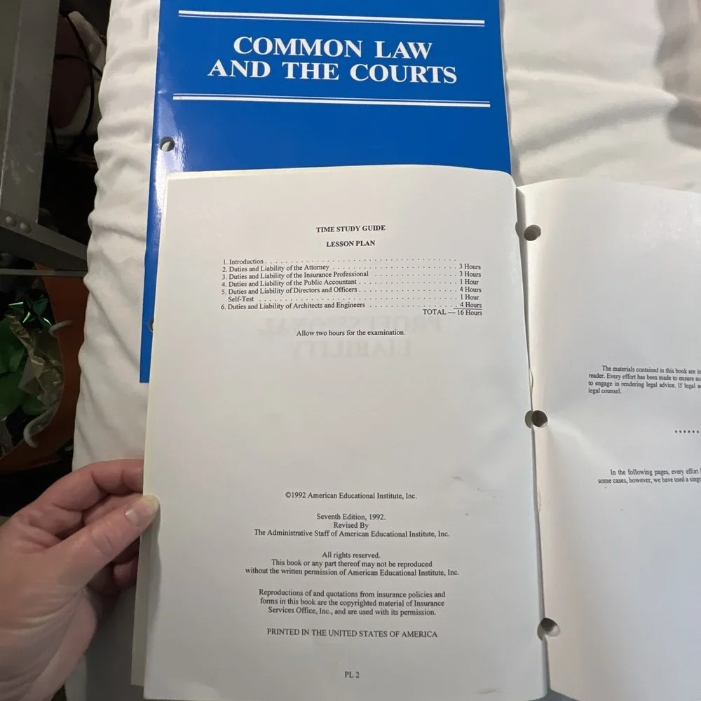 The Legal Environment Of Risk Management And Insurance 1st Ed‎ 2000 CPCU 530 lot